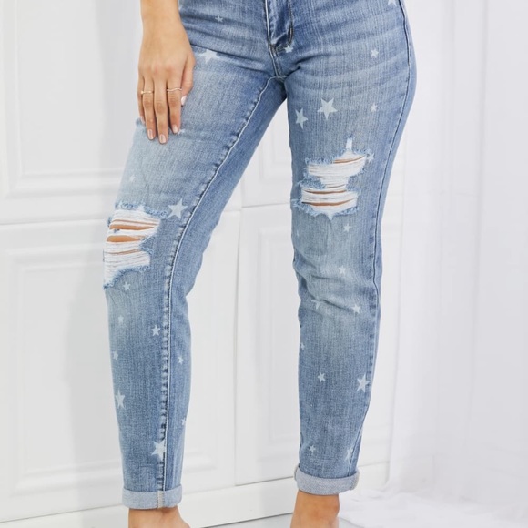 Judy Blue Sarah Full Size Star Pattern Boyfriend Jeans - Picture 3 of 4
